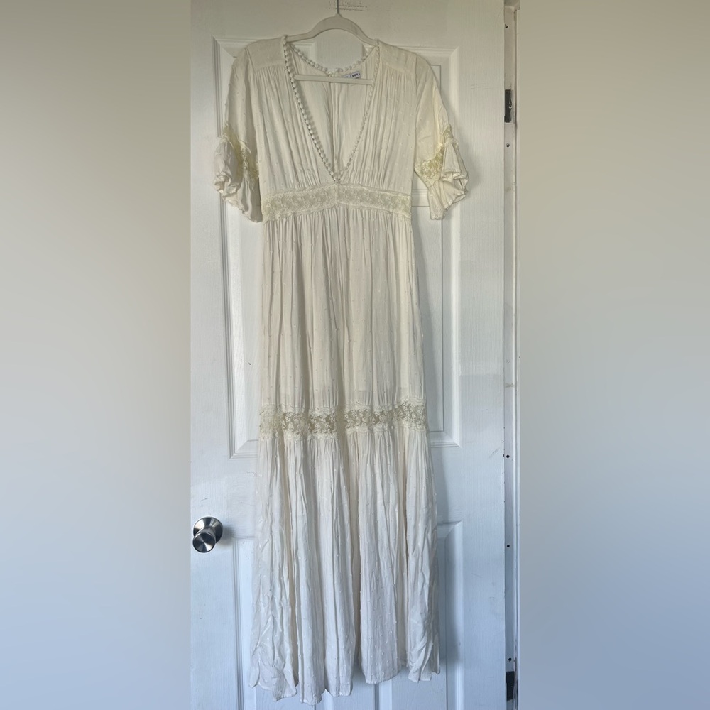 Baltic Born Maxi Dress - Ivory‎